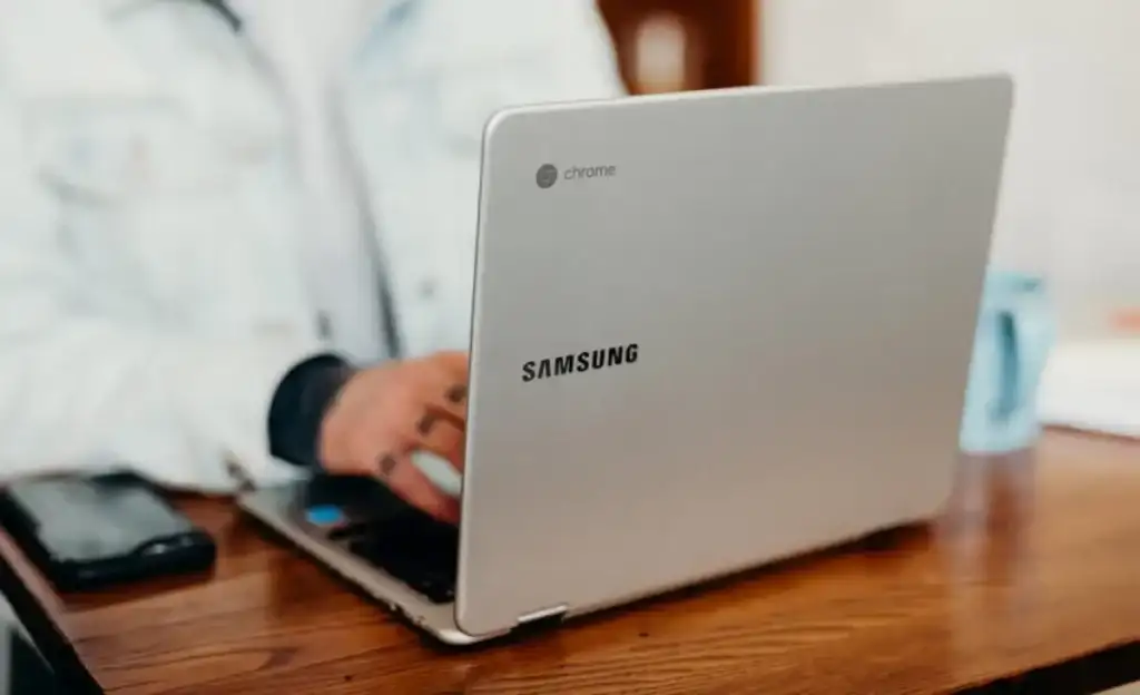 How to Split the Screen on a Chromebook image 1